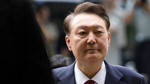 증거인멸 우려로 재구속된 윤…'진술 번복 회유' 결정타 됐나