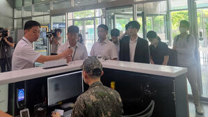 채 상병 특검, 국방부·국가안보실 압수수색…'VIP 격노설 수사'