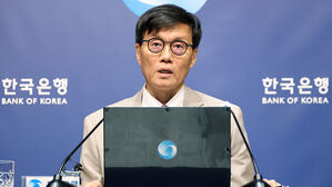 한은 총재 "집값 과열 진정시켜야&hellip;조기 '해피엔딩' 불확실"