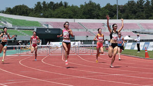 '13초 52' 류나희, 여자 100m 허들 역대 4위 기록으로 우승