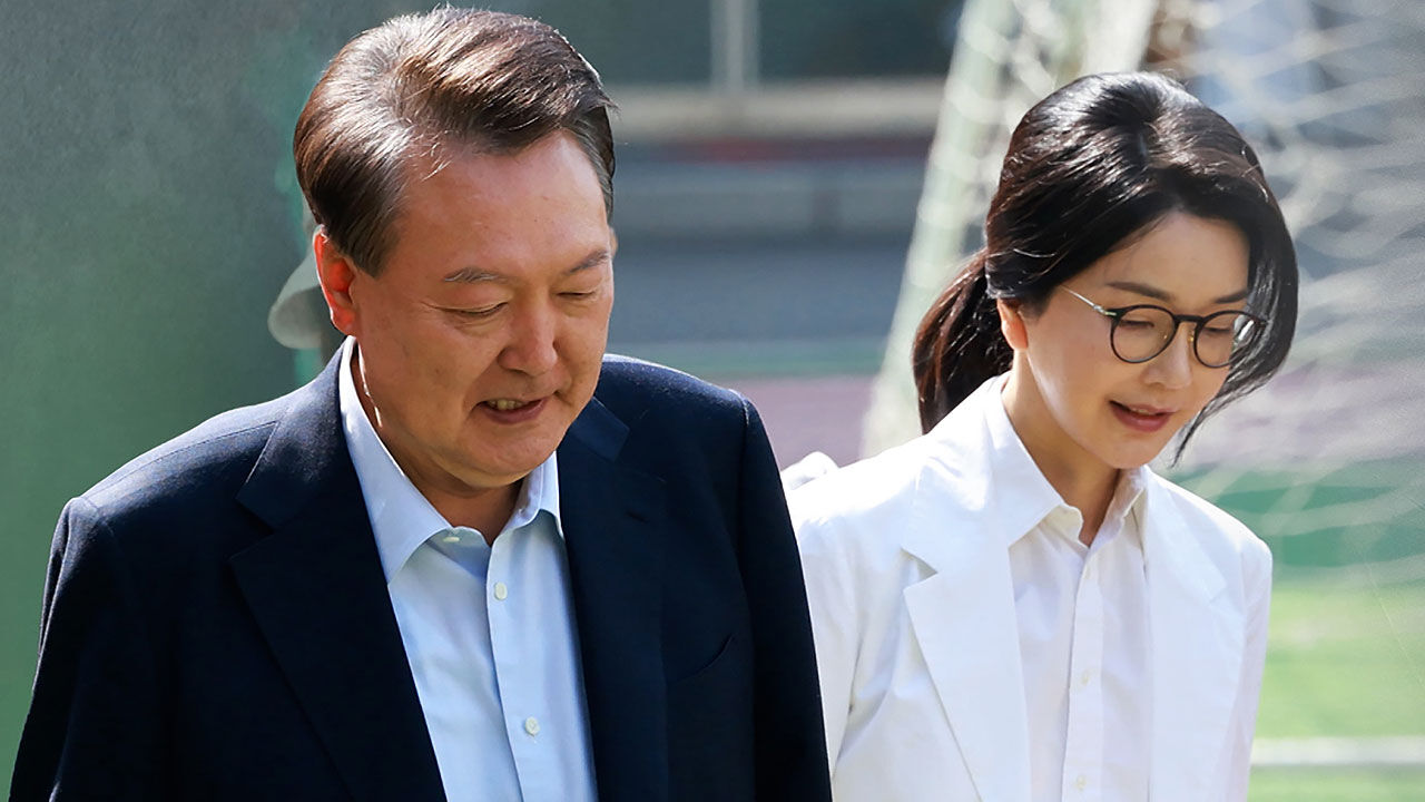 김건희 특검, 윤석열 전 대통령 부부 피의자 소환 통보