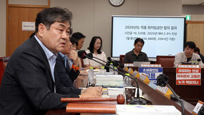 2%대 그친 이 정부 첫 최저임금 인상률&hellip;"내년 경기 더 안 좋아"