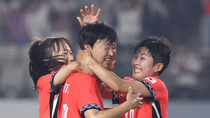'정다빈 동점골' 여자축구, 일본과 1대 1 무승부