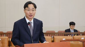 국세청장 후보자 청문회 '전관예우' 공방&hellip;자료제출 놓고 신경전