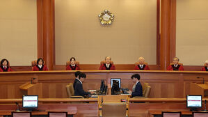 헌재, 손준성 탄핵소추 기각 "정치중립 위반…파면 정도 아냐"