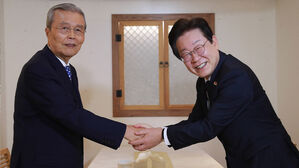 대미특사단에 김종인&middot;이언주 대신 박용만&middot;한준호