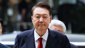 "비상계엄으로 정신적 피해"…시민 105명, 윤 상대 손해배상 승소