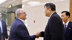 세계야구소프트볼연맹 회장 방북&hellip;'야구 불모지' 북한에 무슨 일로