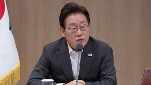 이 대통령 "재난 상황 속 음주가무 공직자들 엄히 단속"