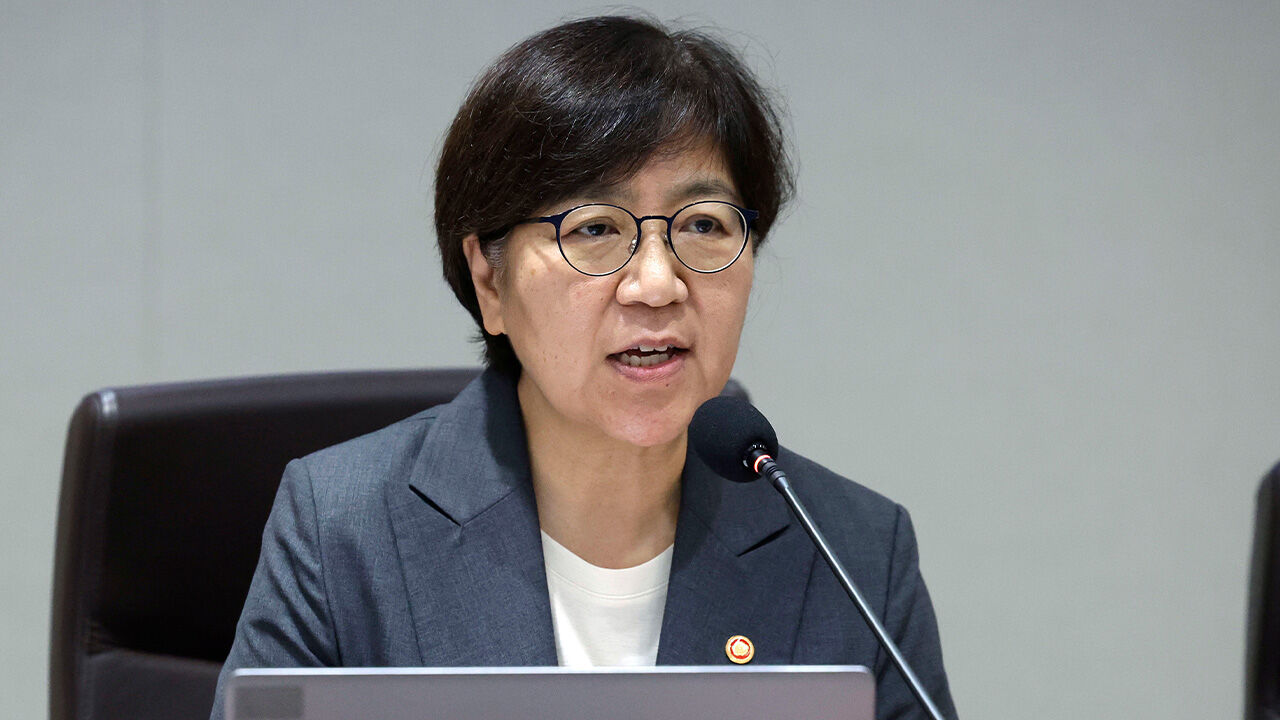 정은경 복지장관 취임 일성 "국민 중심 의료개혁 추진하겠다"