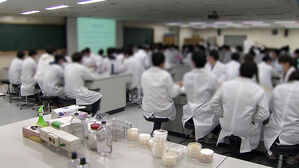 유급 의대생 8천 명 2학기 수업 복귀…추가 의사국시도 시행