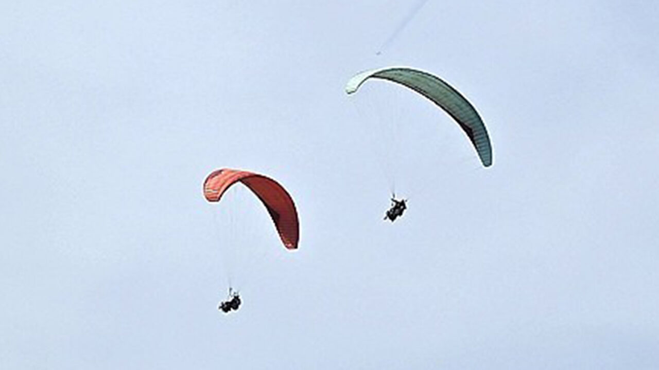 발리 여행 한국인 2명 사망…패러글라이딩 도중 바다 추락