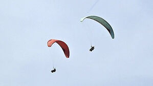 보령서 패러글라이딩하다 실종 50대, 심정지 상태 발견