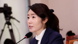 "전날부터 여권서 기류 변화"…사퇴로 급선회한 배경은