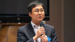 [단독] 자회사 취직 후 영주권…야 '아빠 찬스' 의혹 제기