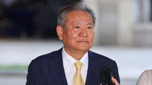 내란특검, '단전·단수 지시' 이상민 전 행안장관 19시간 조사