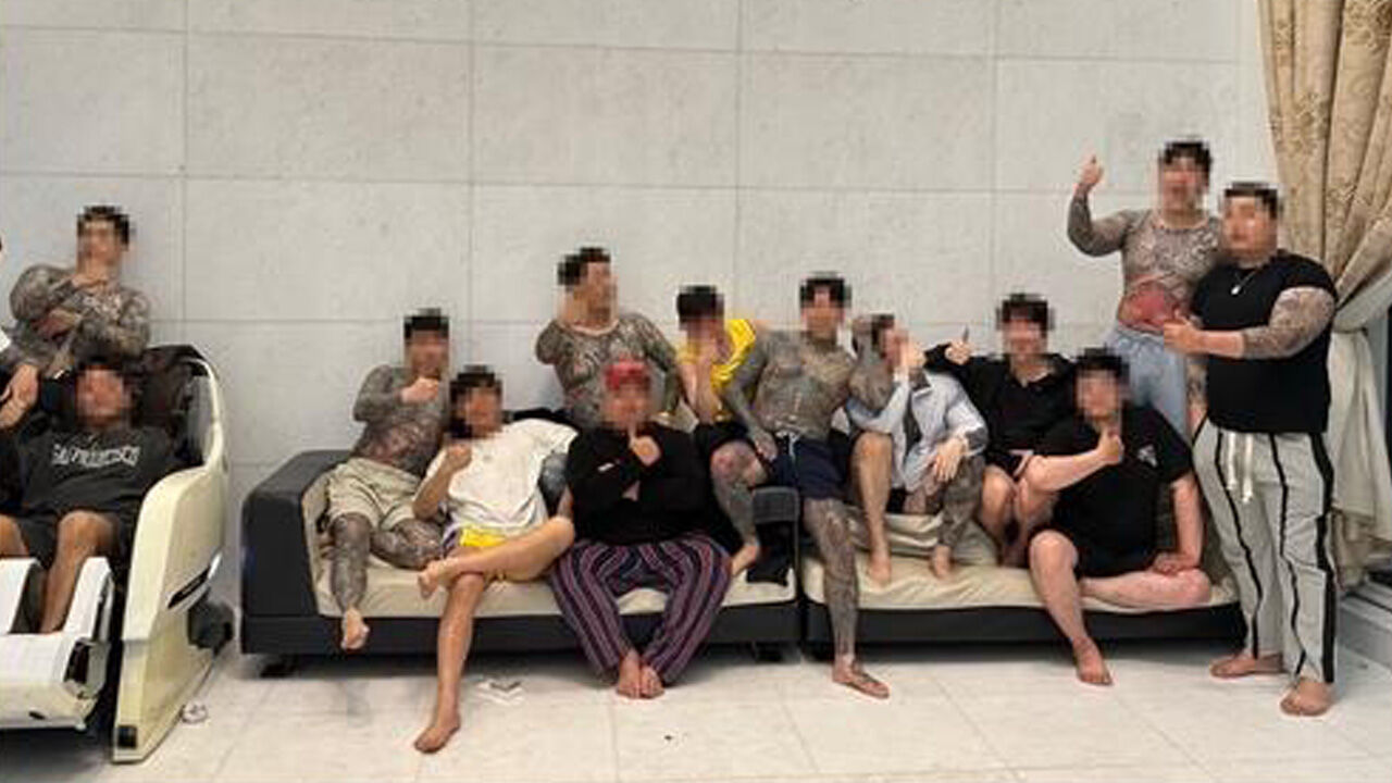 검찰, '압구정 롤스로이스' MZ조폭한테 향응 경찰관 수사
