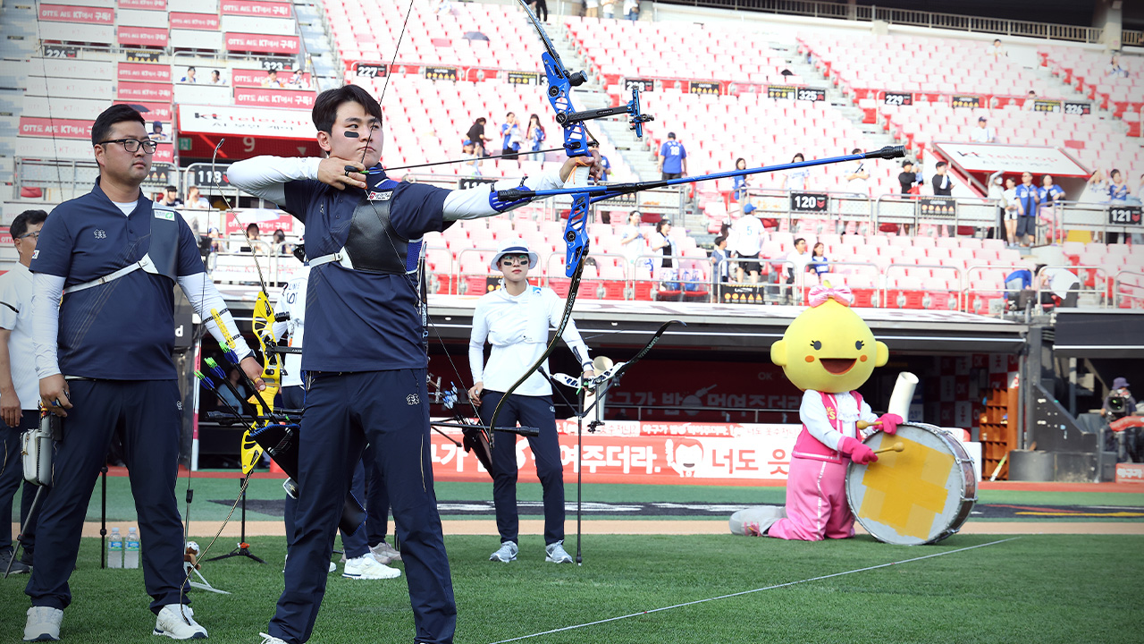 '최강' 한국 양궁, 프로야구 kt 홈구장서 소음 적응훈련