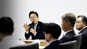 이 대통령 "나도 노동자 출신"…SPC 찾아 질타