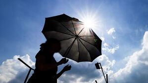 폭염 인명피해 잇따라…온열질환 사망자 11명으로 증가