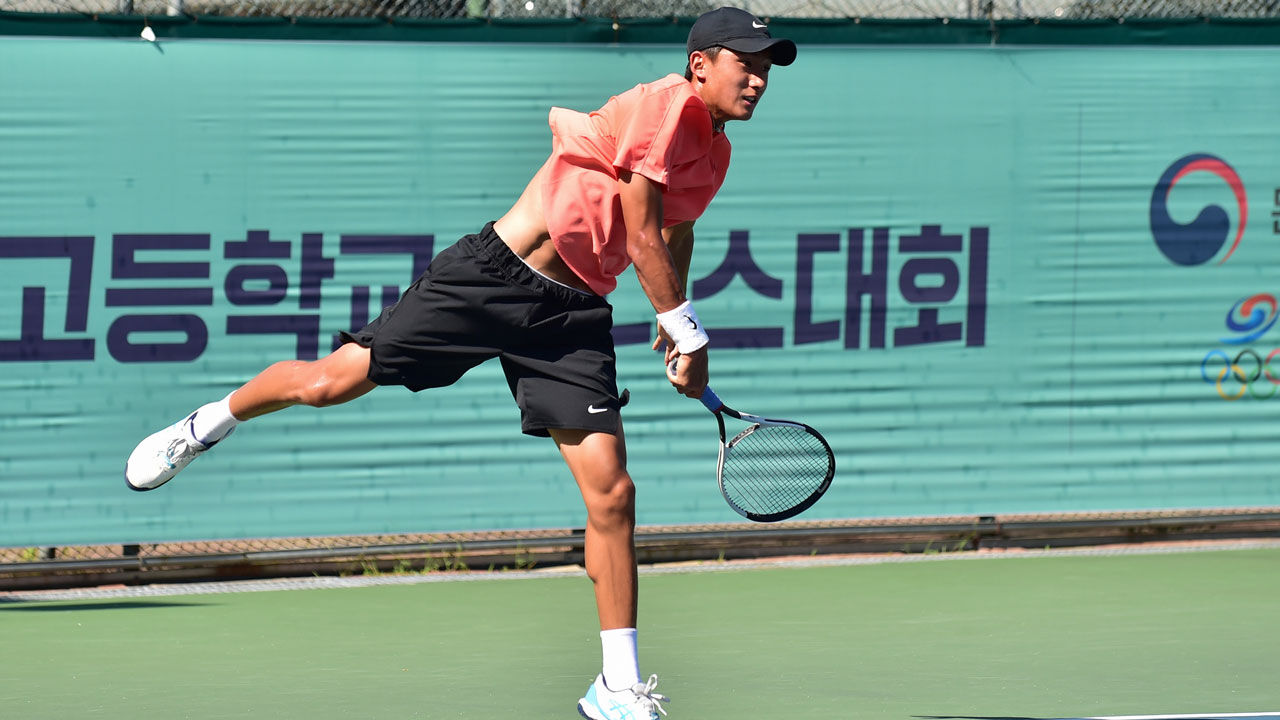 김정우·박예은, 문체부장관기 테니스 고등부 남녀 단식 우승