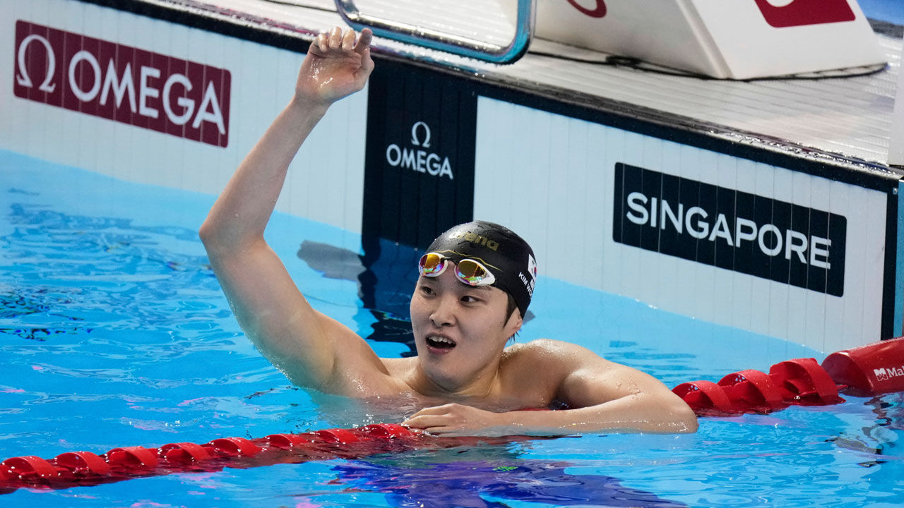 '막판 스퍼트' 김우민, 세계수영선수권 자유형 400m 동메달…2회 연속 입상