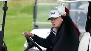 트럼프, 이란과 전쟁 중 '골프 삼매경' 구설