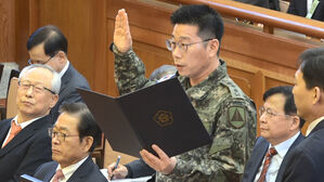 계엄 때 소극적으로 임무 수행한 대령, 장군 특진도 가능해진다