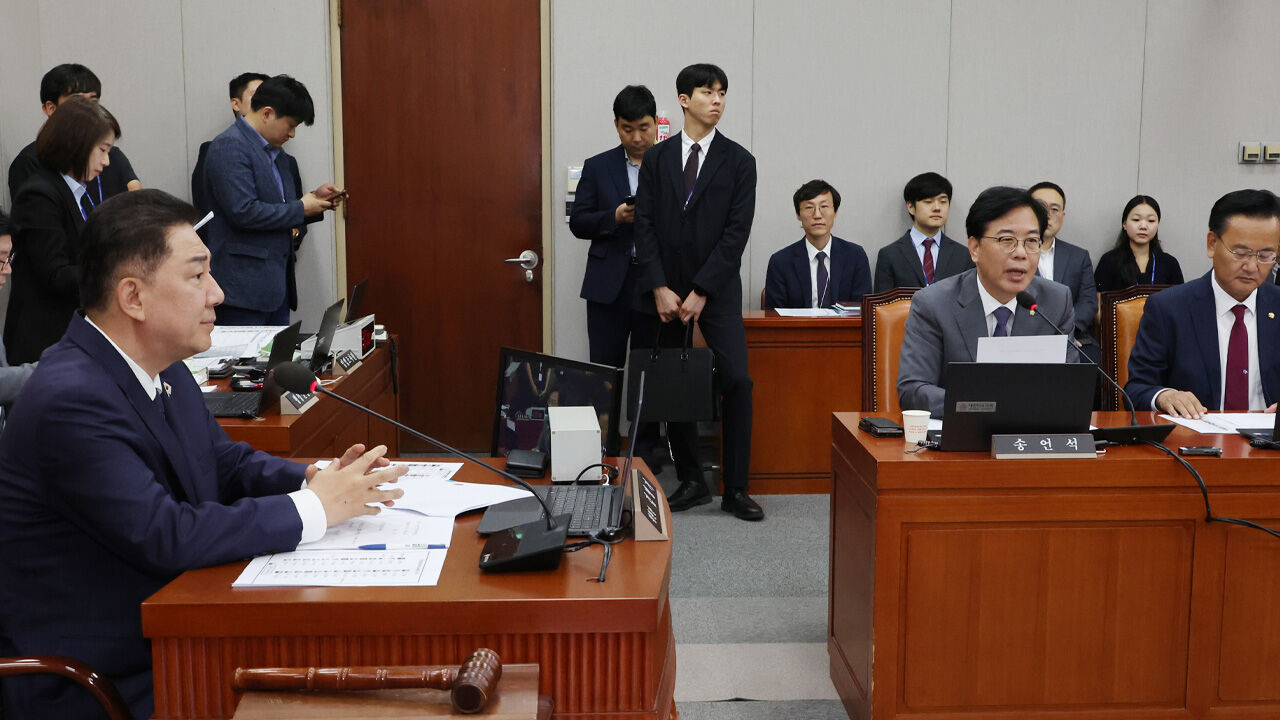 국회, 14개월 만에 윤리특위 '지각' 가동…이준석·강선우 징계안 계류