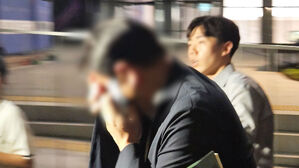 김건희 오빠, 특검서 목걸이 진술거부…수사 관건은 '청탁성'