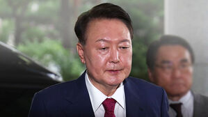 김건희특검, '두번 소환불응' 윤석열 체포영장 청구…강제수사