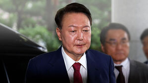 윤, 오늘도 소환 불응…특검팀 "체포영장 검토"