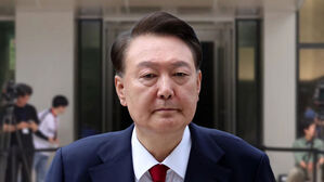 수사 '거부' 개인소송 '골몰'…윤 체포영장 청구