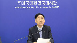 협상단 "MASGA가 큰 기여&hellip;관세&middot;비관세 미 압박 계속될 것"
