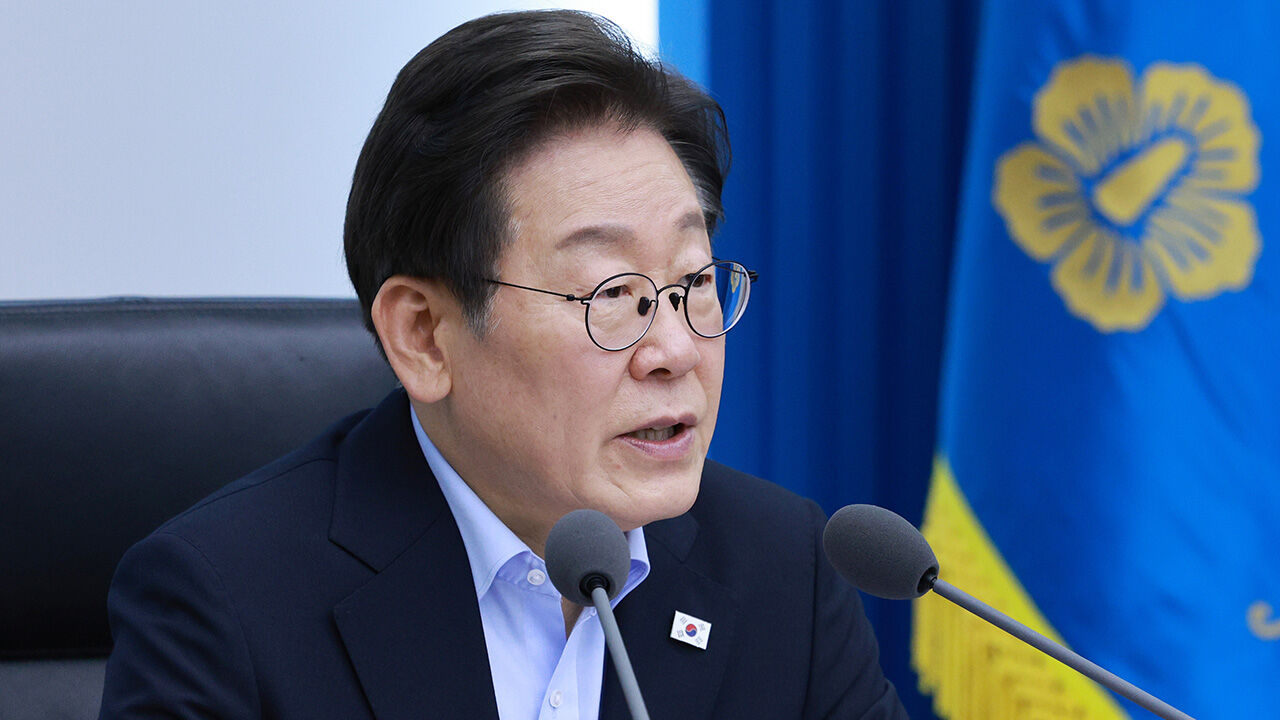 이 대통령 "'같은 노동 다른 대우' 근본 변화 절실…입법 노력"