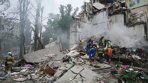 트럼프 '최후통첩'에도 러시아, 키이우 대규모 폭격…16명 사망