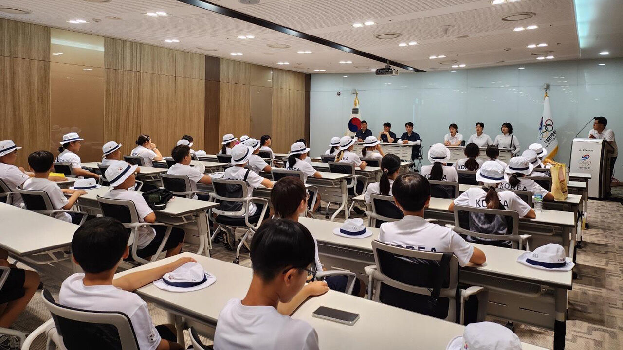 양궁 대표팀, 진천 선수촌서 꿈나무 40명 대상 '멘토링 프로그램'