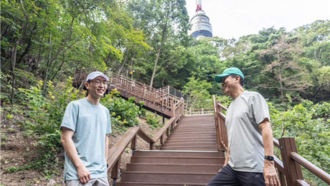 오세훈, 남산길 점검서 정희원 박사와 '저속노화' 식사