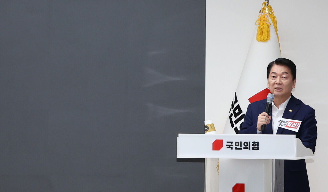 안철수, 국민의힘 미래 비판하며 '계엄 숭상 세력' 일침…전당대회 분위기 주도