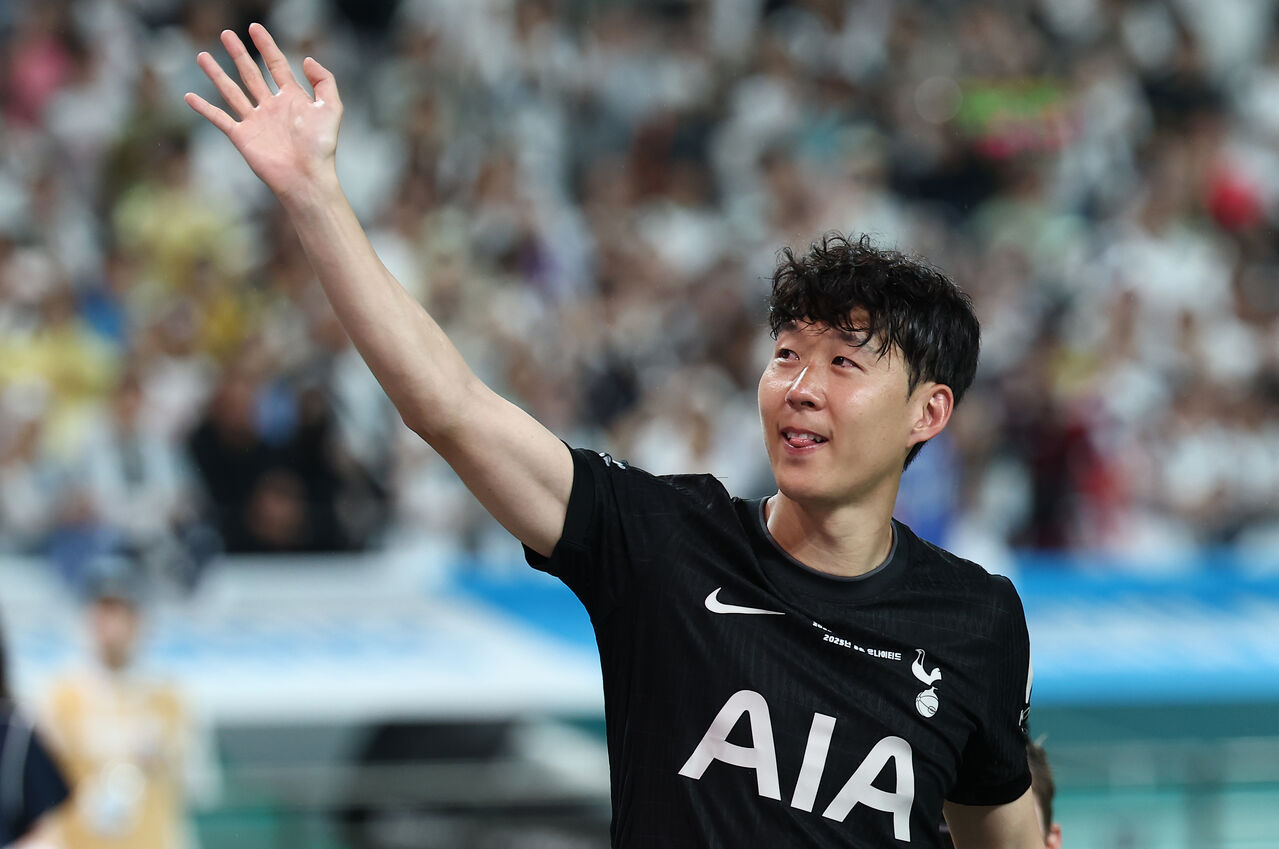 손흥민, 눈물로 토트넘과 작별…토트넘, 뉴캐슬과 1-1 무승부