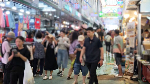 [친절한 경제] 닫혔던 지갑 열리나…소비쿠폰 효과 톡톡