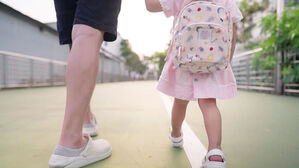 아이 통제 못하면 '무개념'?…부모 70% 외출 전 '눈치'
