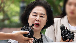 김건희 특검, '공천 개입 의혹 핵심' 김영선 소환 조사