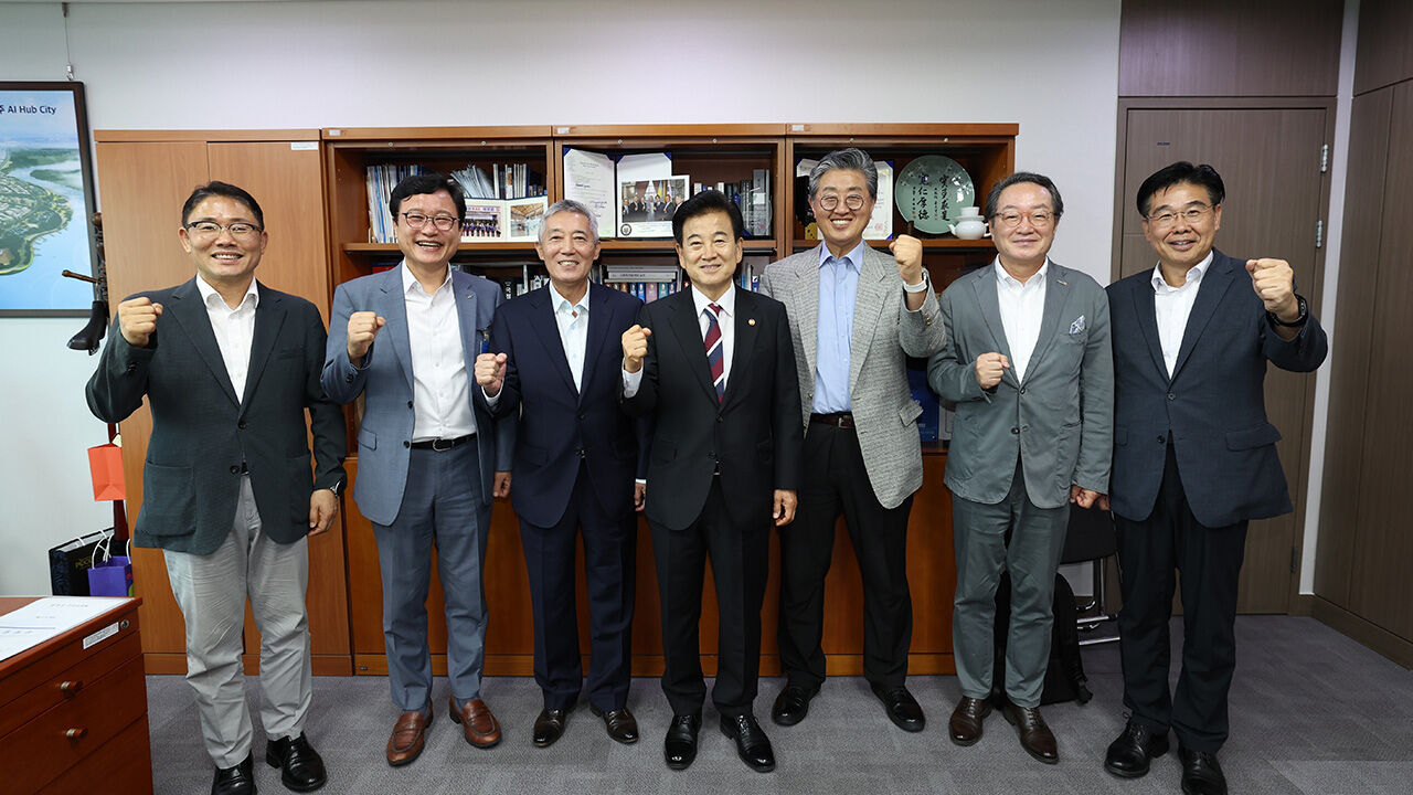 정동영, 대북지원 단체에 "북한 접촉되면 협력기금 지원 재개"