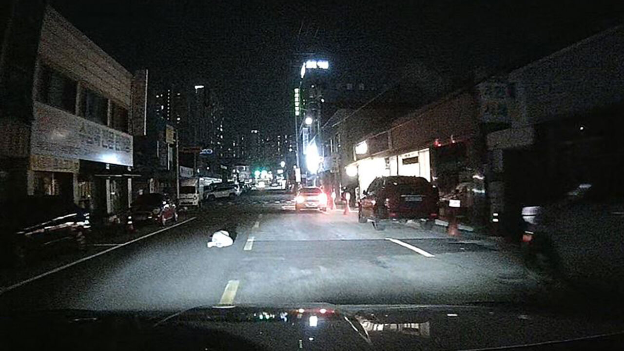'스텔스 보행자 신고해 주세요'…익산에서만 한 달간 25건