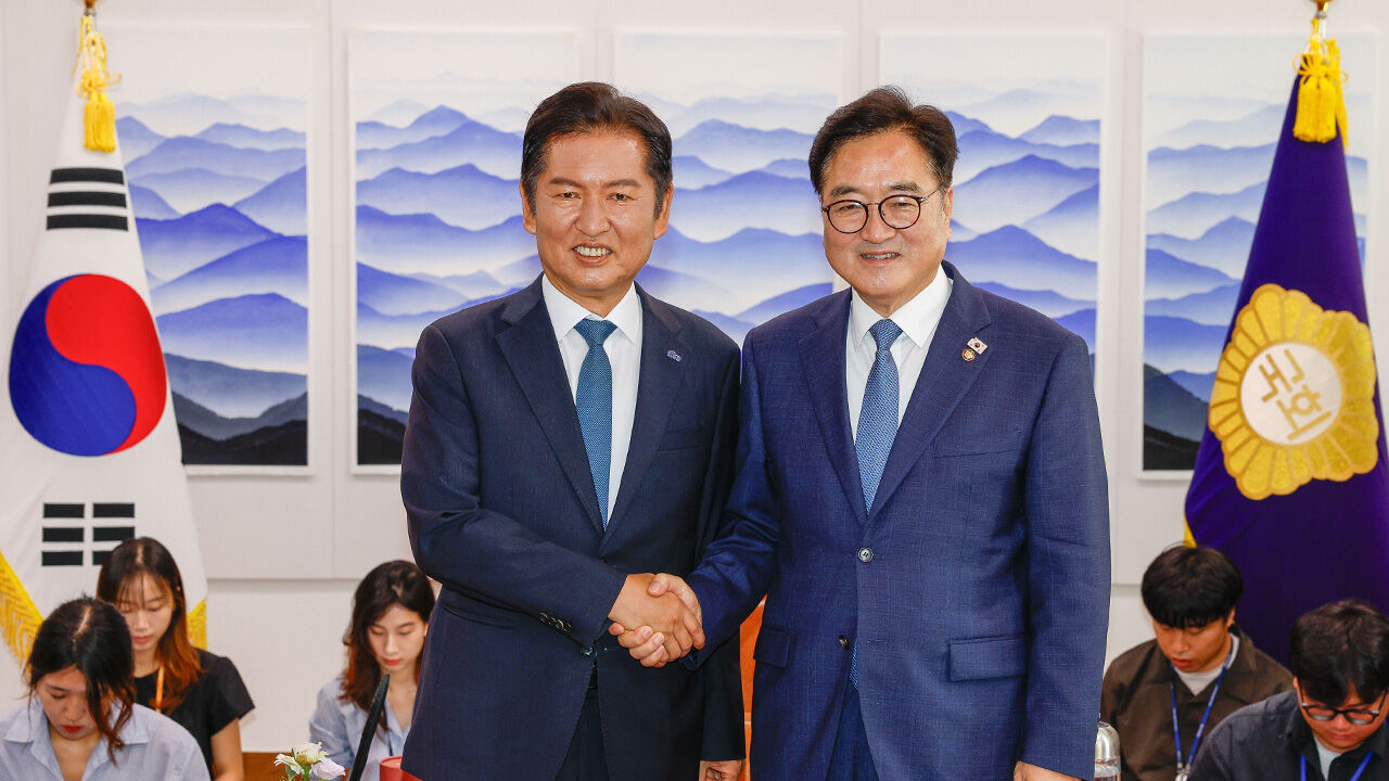 정청래, 우원식 의장 만나 "개혁 입법, 결단 많이 해달라"
