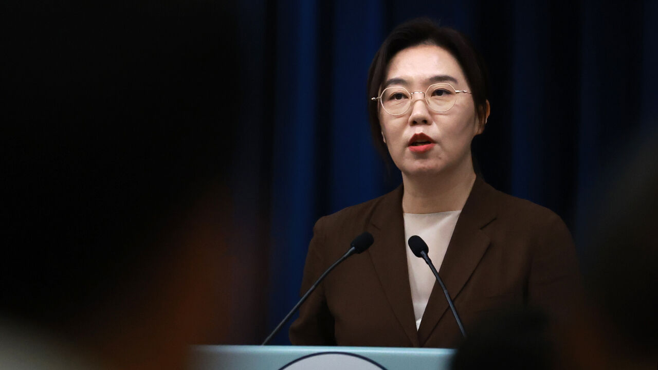 대통령실 "전직 대통령에게 국민임명식 초청장 전달…통합 실천"