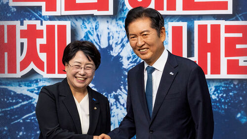 정청래 "악수는 사람과 하는 것"…윤리특위 합의도 파기