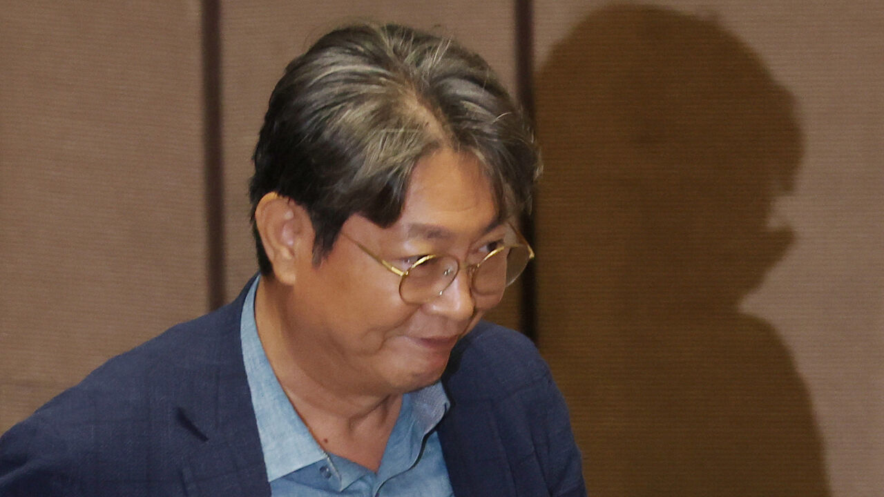 국정위, '주식 차명거래 의혹' 이춘석 해촉…경제2분과장 교체