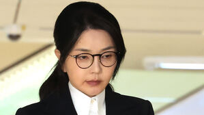 김건희 오빠 처가서 명품시계 보증서&hellip;특검, 구매자 조사